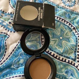 Mac eye shadow-Soba